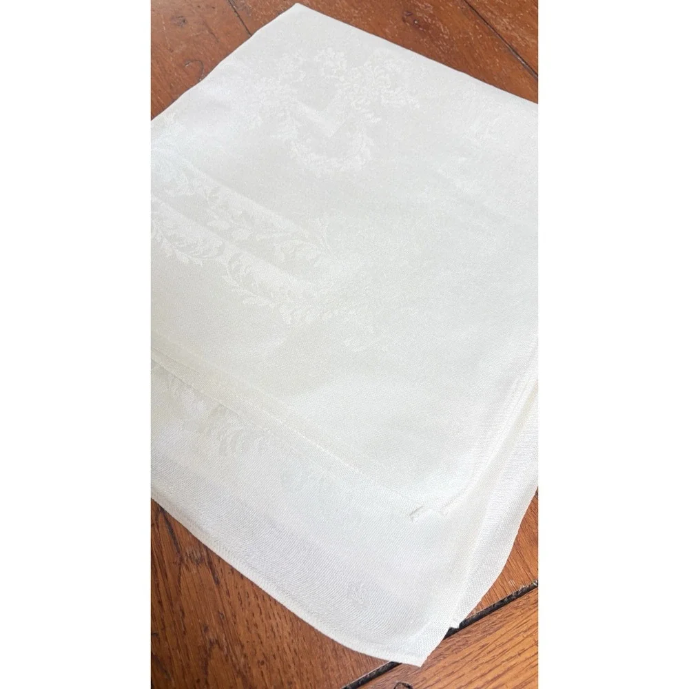 Vintage White Damask Napkin Set Floral Medallion European Elegance Fine Quality